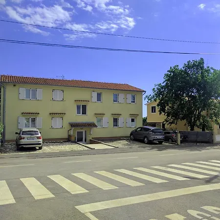 Apartman Sisi